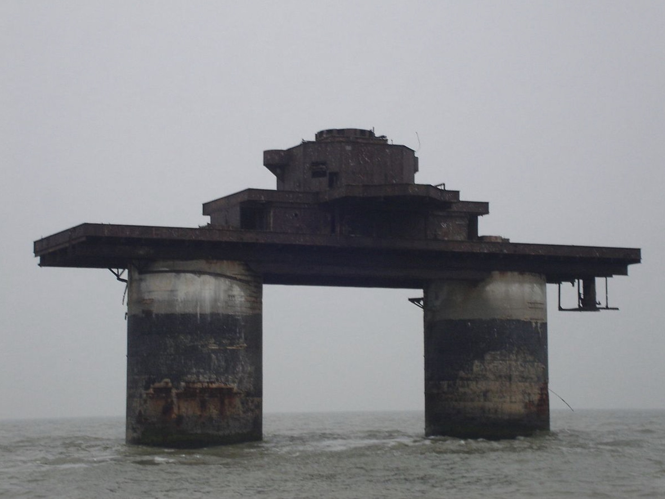 maunsell sea fort navy style